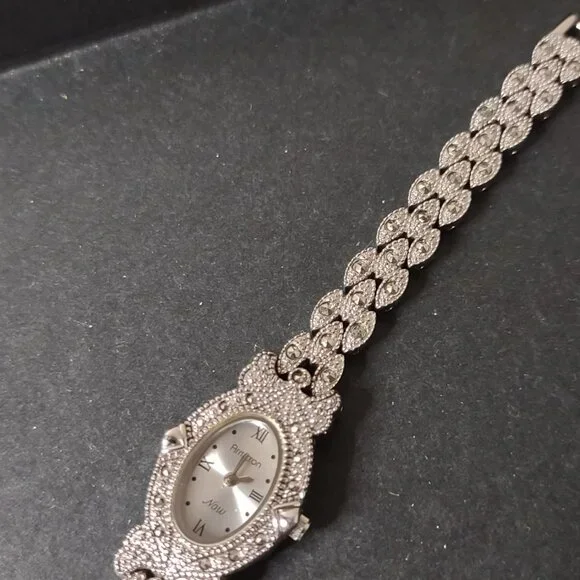 Very Pretty Armitron Now Watch - Picture 3 of 15